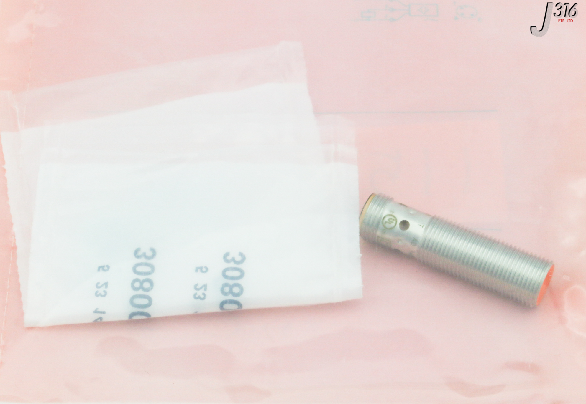 31818 IFM ELEC INDUCTIVE PROXIMITY SNSR, IFB3004BBPKG/US-104 (NEW